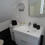 Wohlfuehl & Am Birnengarten - Ruhige Mit Bad & Wlan 3*