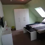 Wohlfuehl & Am Birnengarten - Ruhige Mit Bad & Wlan Casa de hóspedes Magdeburgo