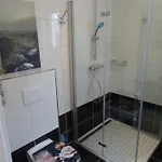 Wohlfuehl & Am Birnengarten - Ruhige Mit Bad & Wlan Casa de hóspedes Magdeburgo