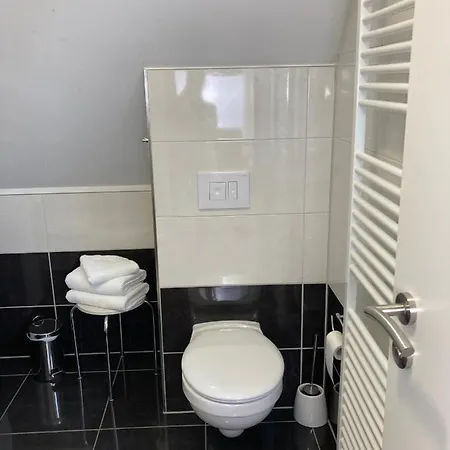 Wohlfuehl & Am Birnengarten - Ruhige Mit Bad & Wlan Konukevi