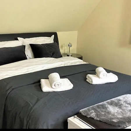 Wohlfuehl & Am Birnengarten - Ruhige Mit Bad & Wlan Maison d'hôtes Magdebourg