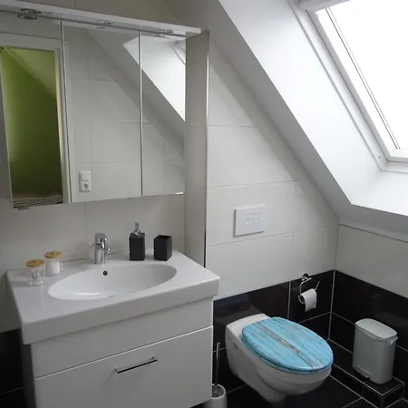 게스트하우스 Wohlfuehl & Am Birnengarten - Ruhige Mit Bad & Wlan 마그데부르크