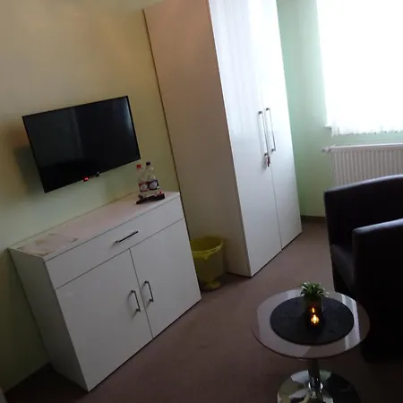 게스트하우스 Wohlfuehl & Am Birnengarten - Ruhige Mit Bad & Wlan