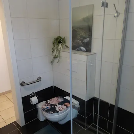 Wohlfühl Hotel&pension Am Birnengarten - Ruhige Mit Bad&wlan Pensión