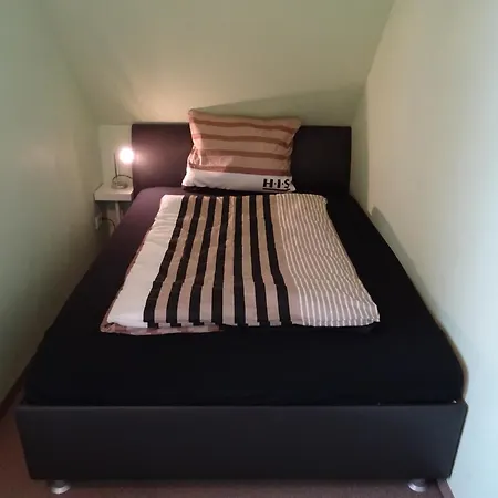 Guest house Wohlfuehl & Am Birnengarten - Ruhige Mit Bad & Wlan 3*