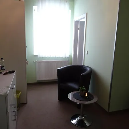 Wohlfühl Hotel&pension Am Birnengarten - Ruhige Mit Bad&wlan
