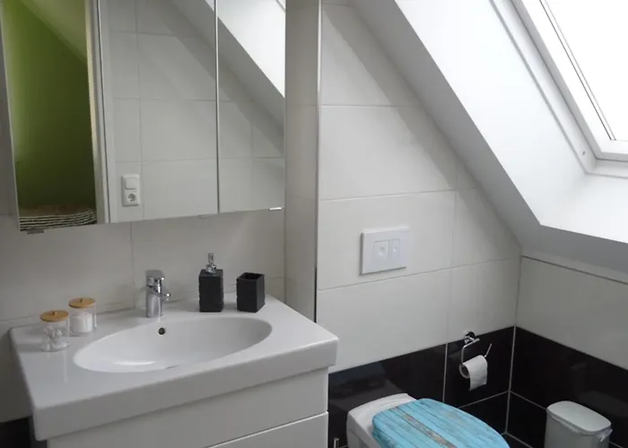 Гостевой дом Wohlfuehl & Am Birnengarten - Ruhige Mit Bad & Wlan Магдебург