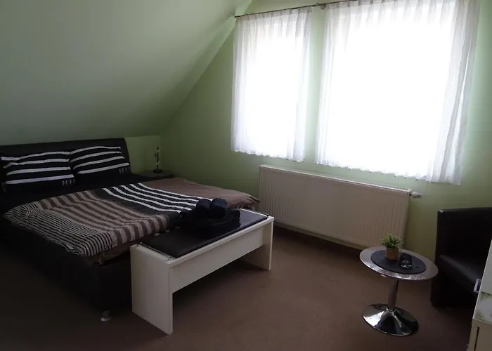 Maison d'hôtes Wohlfuehl & Am Birnengarten - Ruhige Mit Bad & Wlan Magdebourg