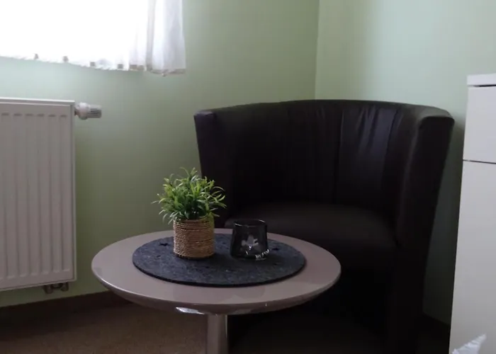 Wohlfuehl & Am Birnengarten - Ruhige Mit Bad & Wlan Maison d'hôtes