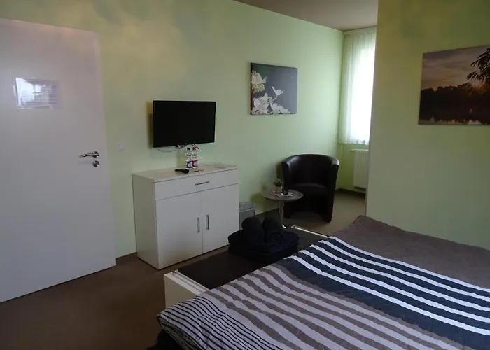 Wohlfuehl & Am Birnengarten - Ruhige Mit Bad & Wlan 3*