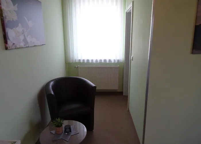 Wohlfuehl & Am Birnengarten - Ruhige Mit Bad & Wlan Casa de hóspedes Magdeburgo