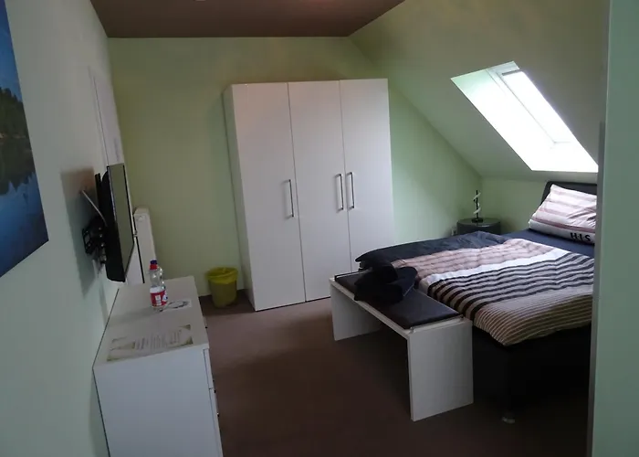 Wohlfuehl & Am Birnengarten - Ruhige Mit Bad & Wlan Pensionat Magdeburg