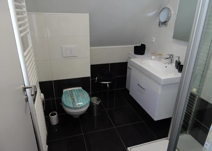 Pensionat Wohlfuehl & Am Birnengarten - Ruhige Mit Bad & Wlan