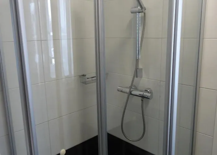 Wohlfuehl & Am Birnengarten - Ruhige Mit Bad & Wlan Pensionat 3*