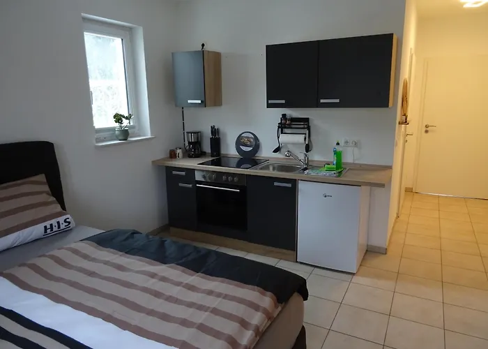 Wohlfuehl & Am Birnengarten - Ruhige Mit Bad & Wlan Maison d'hôtes Magdebourg